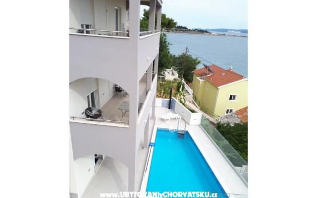 Apartmaji Villa Stipe - apartmaji Dugi Rat Hrvaška