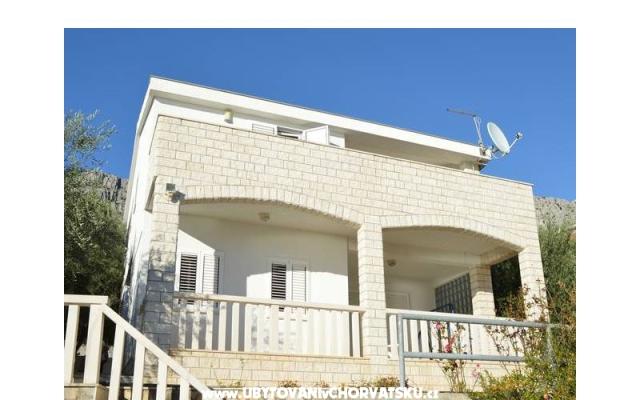 Villa Aurora - apartmaji Dugi Rat Hrvaška