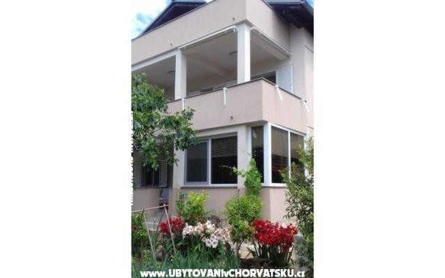 Apartma   " ARZENŠEK " - apartmaji Sv. Filip i Jakov Hrvaška