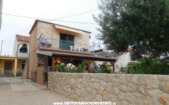 Apartmat ANĐELKO - apartmaji Sv. Filip i Jakov Hrvaška