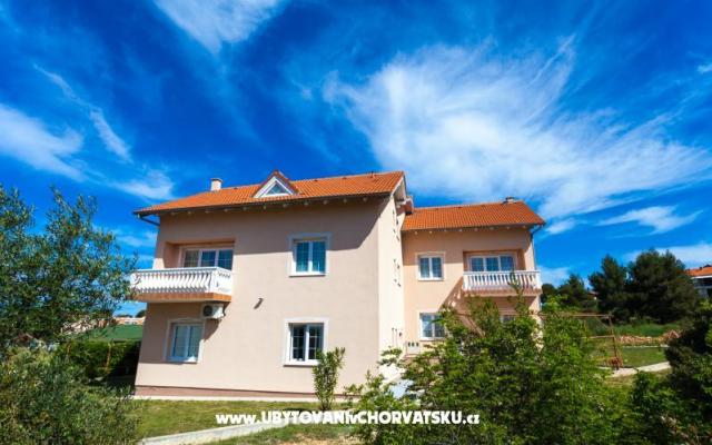 Apartmaji Sea view - apartmaji Sv. Filip i Jakov Hrvaška