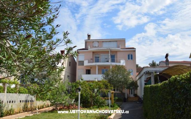 Cvita Hiša Apartmaji - apartmaji Sv. Filip i Jakov Hrvaška