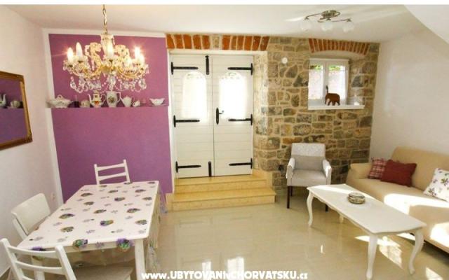 Vila U Kali - apartmaji Sv. Filip i Jakov Hrvaška