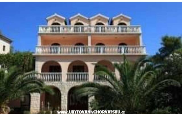 Apartmaji Komarica - apartmaji otok Hvar Hrvaška