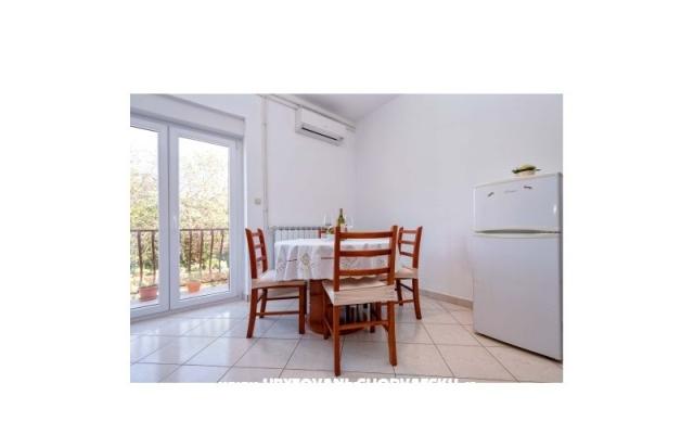 Apartmaji "Mila" - apartmaji otok Hvar Hrvaška