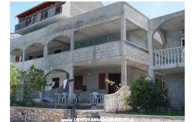 Apartmaji Kika - apartmaji Drače &amp; Trstenik Hrvaška