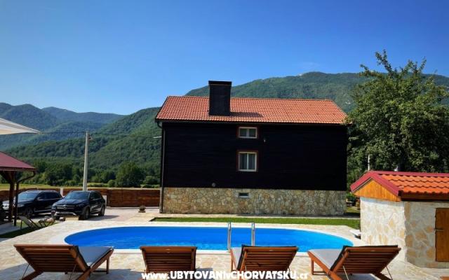 Holiday Hiša Nina - apartmaji Karlobag Hrvaška