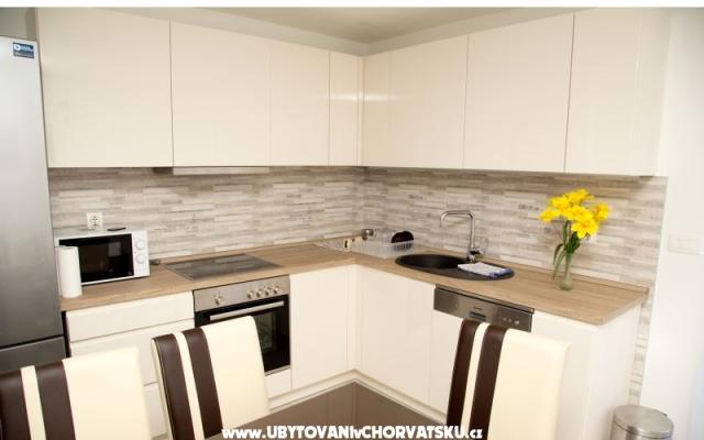 Apartma Marinko, Kaštel Gomilica - apartmaji Kaštela Hrvaška