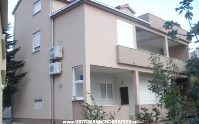 Apartma Mira 5+2 - apartmaji Kaštela Hrvaška