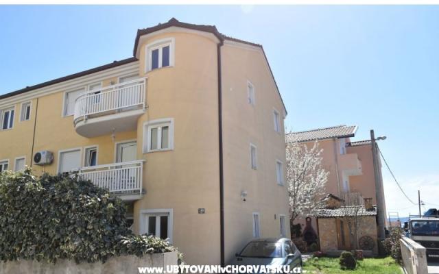 Apartmaji Jelena - apartmaji Kaštela Hrvaška
