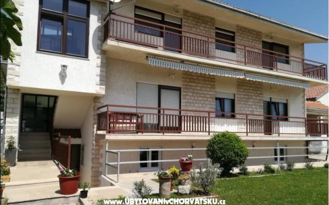 Apartma Moro - apartmaji Kaštela Hrvaška