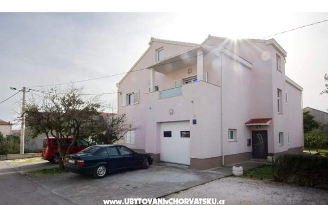 Apartmaji Tihana - apartmaji Kaštela Hrvaška
