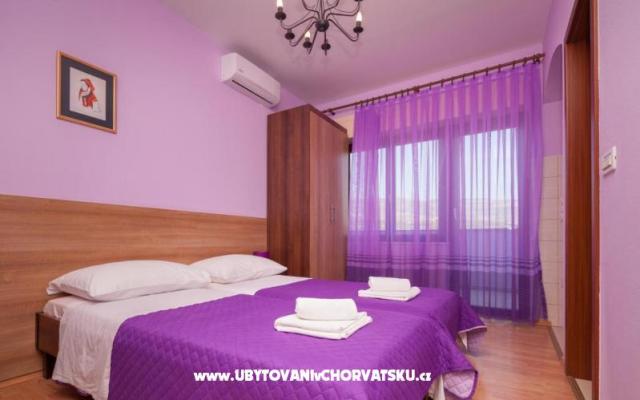 Apartmaji Mara - apartmaji Kaštela Hrvaška