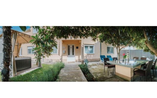 Villa Vitali - apartmaji Kaštela Hrvaška