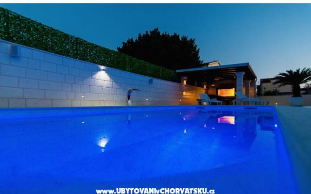 Villa Aurora Kastela - apartmaji Kaštela Hrvaška