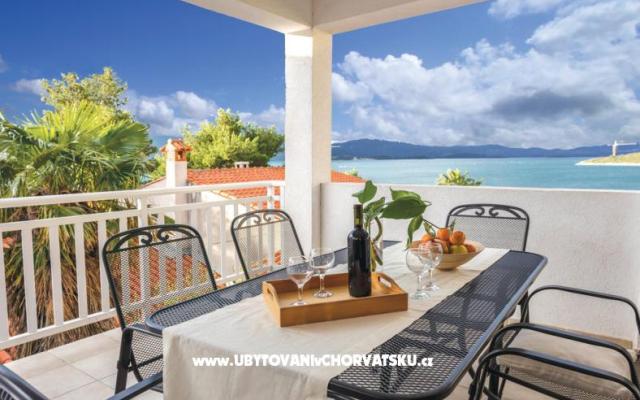 Apartma Mediteranska kuća - apartmaji Klek Hrvaška