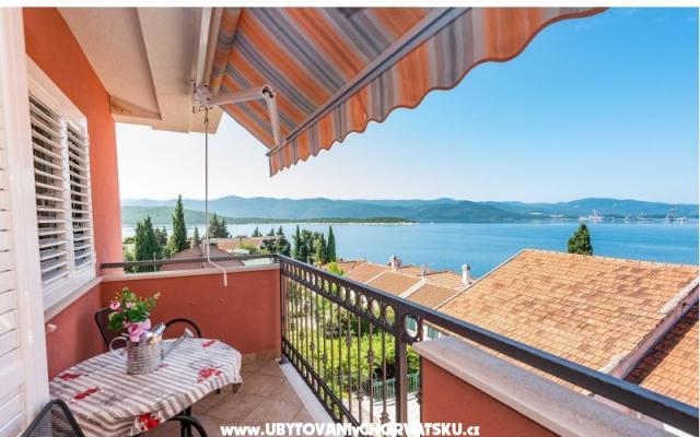 Apartmaji Marina - apartmaji Klek Hrvaška