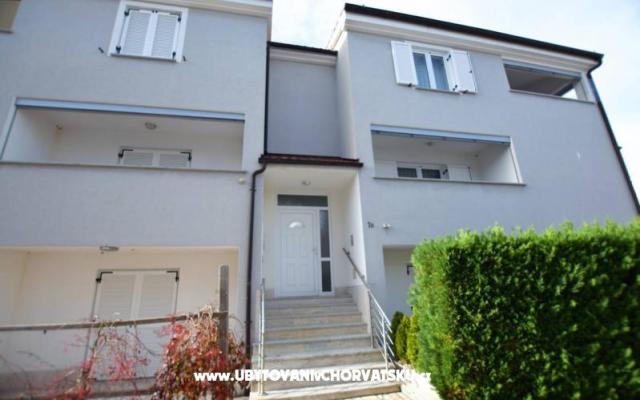 Apartma Hiperion - apartmaji otok Krk Hrvaška
