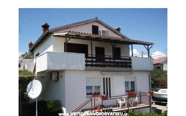 Apartma Kornic - apartmaji otok Krk Hrvaška
