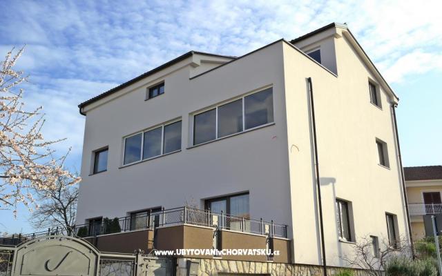 Apartma Ruzmarin - apartmaji otok Krk Hrvaška