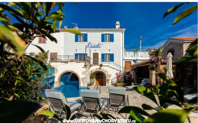 Počitniški dom Dunatić - apartmaji otok Krk Hrvaška