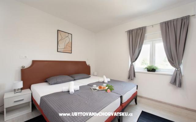 Hotel and Hostel Potpićan - apartmaji Labin Hrvaška