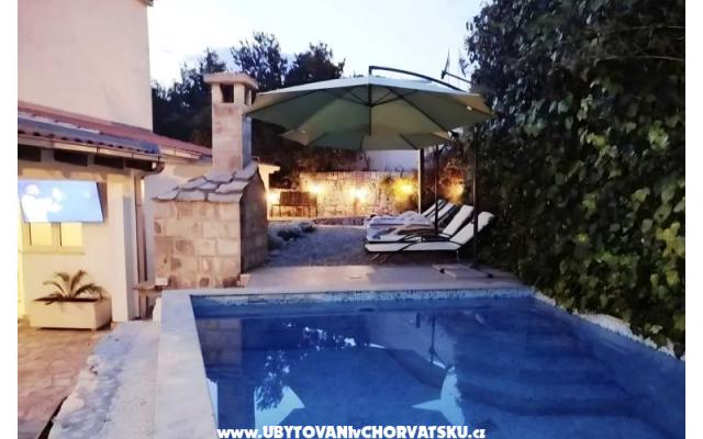 Apartma Robert - apartmaji Makarska Hrvaška