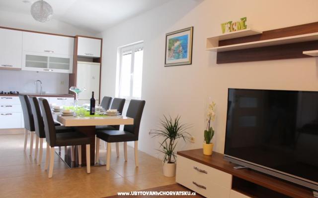 Apartma Hrvoje - apartmaji Makarska Hrvaška