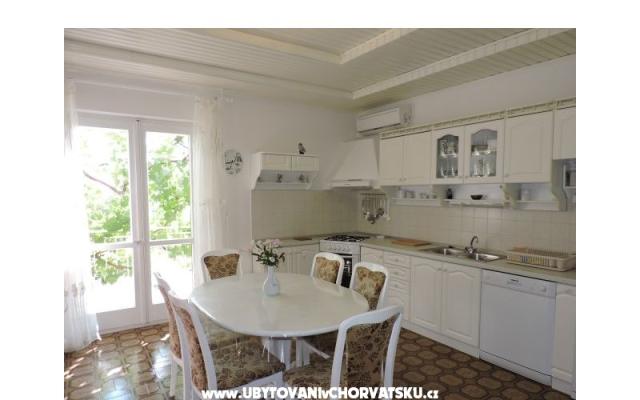 Maja - apartmaji Makarska Hrvaška