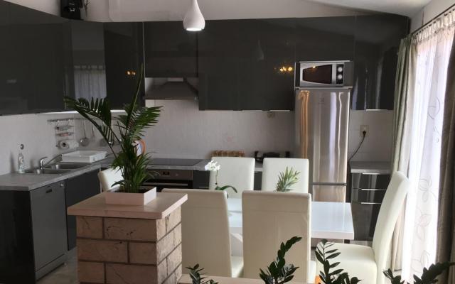 Momy - apartmaji Makarska Hrvaška