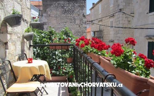 Old Town Hiša - apartmaji Makarska Hrvaška