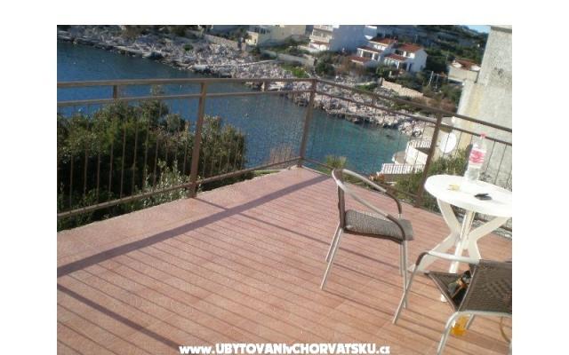 Počitniški dom Taraš - apartmaji Marina - Trogir Hrvaška