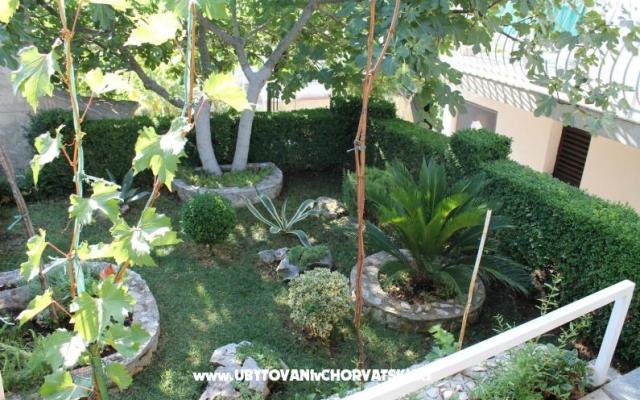 Apartmaji Jelena - apartmaji Marina - Trogir Hrvaška