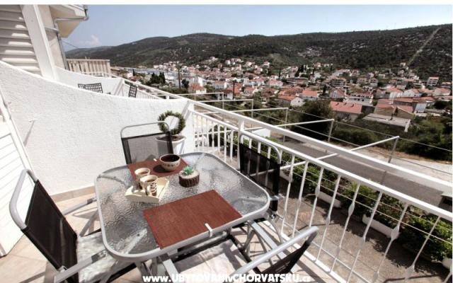 Apartmaji Knežević - apartmaji Marina - Trogir Hrvaška