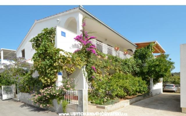 Apartmaji Nina - apartmaji Marina - Trogir Hrvaška
