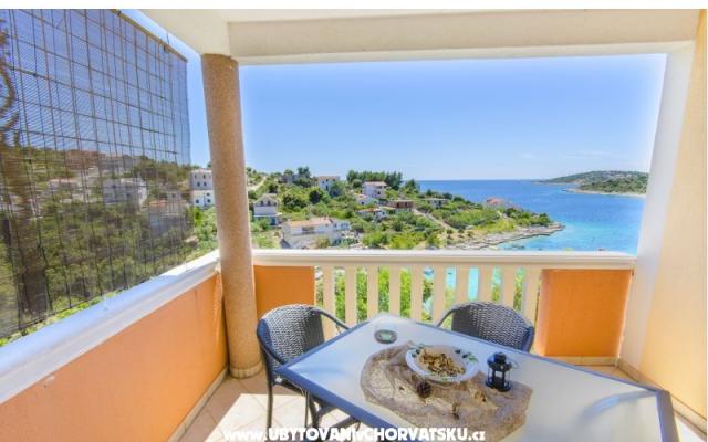 Apartma Sevid - apartmaji Marina - Trogir Hrvaška