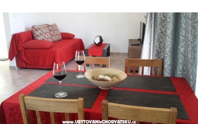 Apartmaji Sevid Nikša i Lucija - apartmaji Marina - Trogir Hrvaška