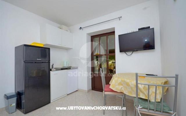 Apartmaji Botica - apartmaji Marina - Trogir Hrvaška