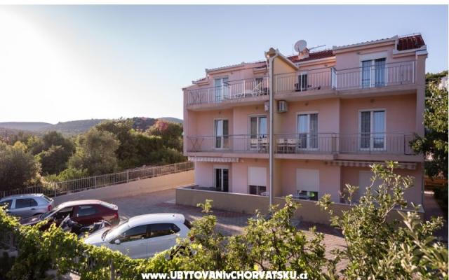 Apartmaji Neve - apartmaji Marina - Trogir Hrvaška
