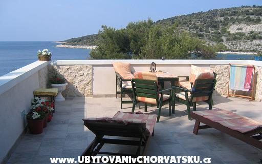 Casa Komenda - apartmaji Marina - Trogir Hrvaška