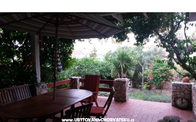 Hiša Jukic - apartmaji Marina - Trogir Hrvaška