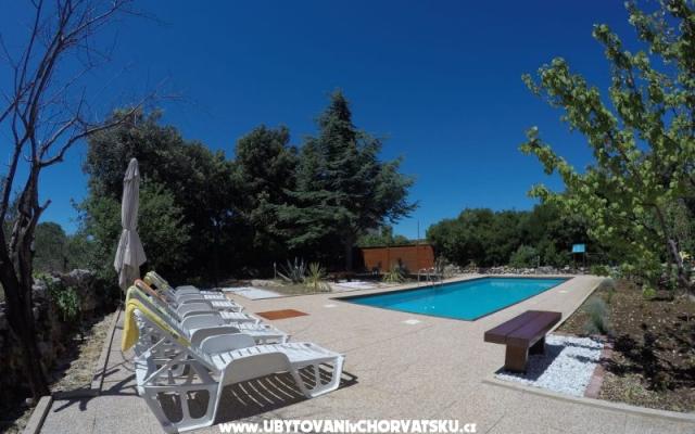 Počitniški dom Villa Sonia - apartmaji Marina - Trogir Hrvaška