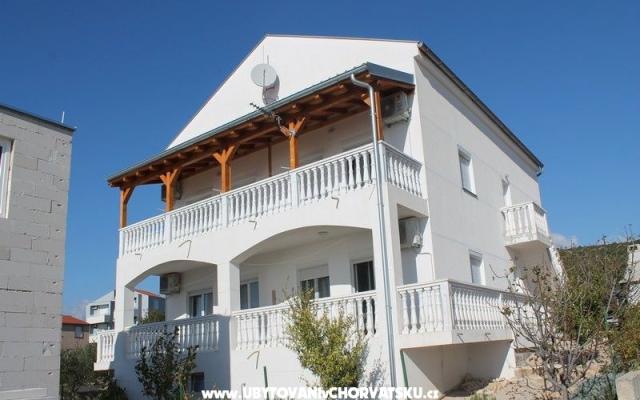 Apartmaji Maričić Maslenica - apartmaji Maslenica Hrvaška