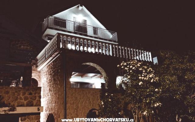 Casa Di Famiglia  - apartmaji Maslenica Hrvaška