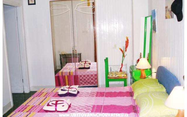 Central Apartma with Balcony - apartmaji Maslenica Hrvaška