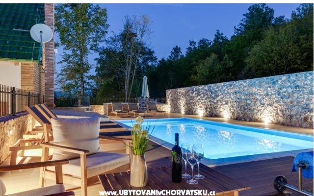 Sokol Falcons'nest villa - apartmaji Maslenica Hrvaška