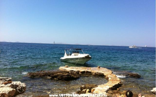 Apartmaji Ema - apartmaji otok Murter Hrvaška