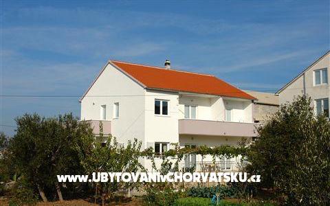 Eva - apartmaji otok Murter Hrvaška