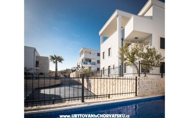 La Perla - apartmaji otok Murter Hrvaška