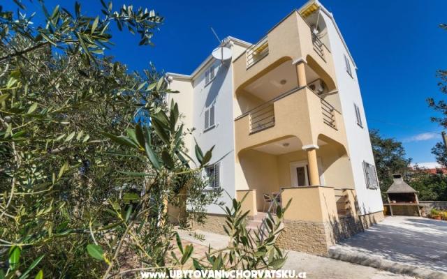 Apartmaji RIVa - apartmaji Nin - Zadar Hrvaška